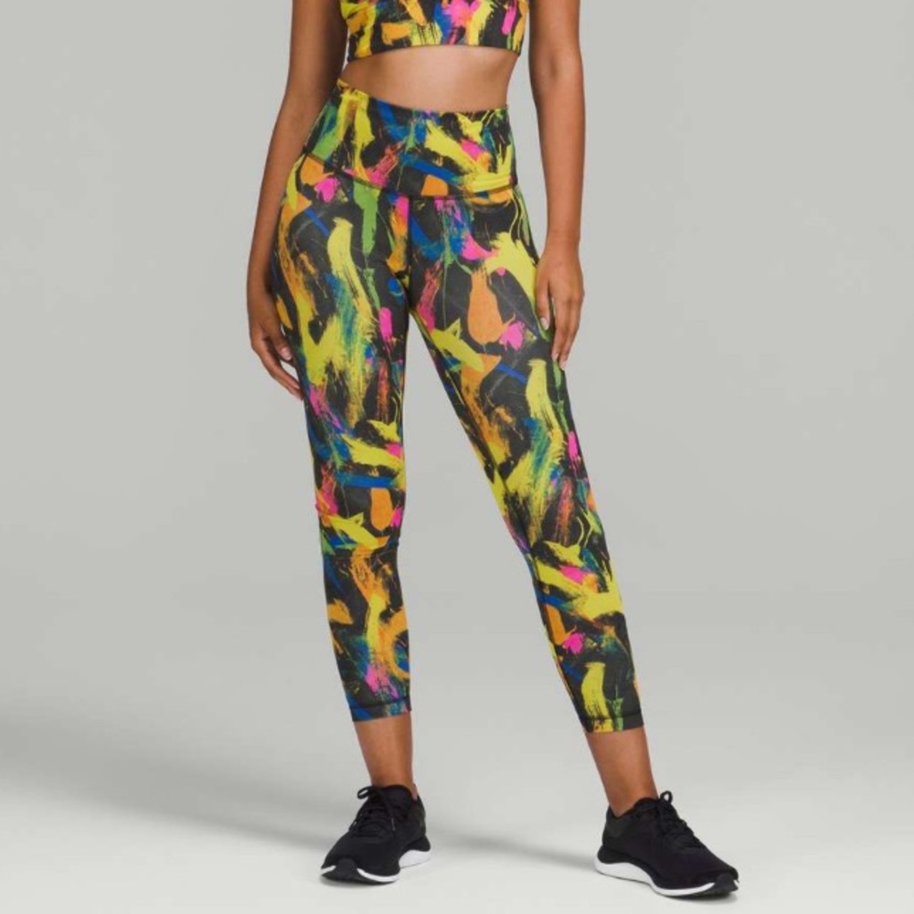 Lululemon Wunder Train High-Rise Tight
Undertone Black Multi